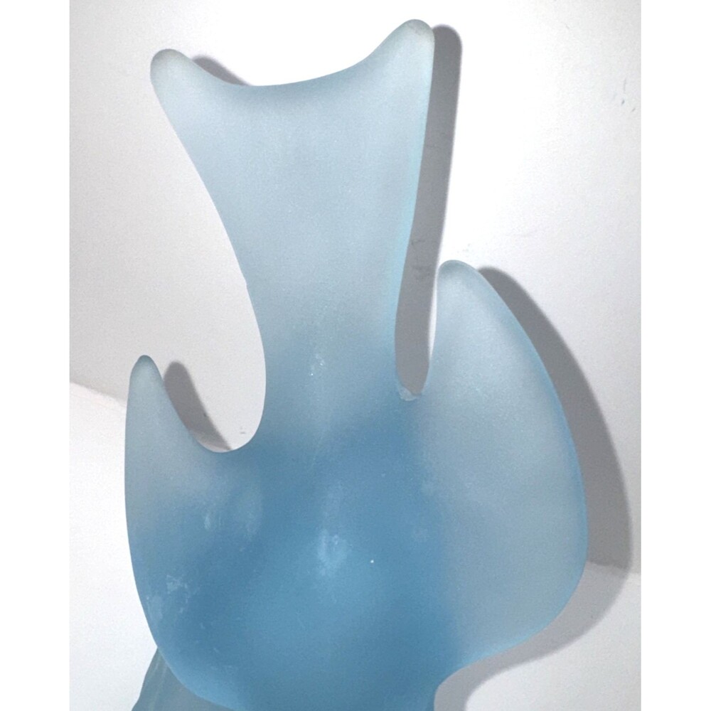 Vintage L E Smith Satin Frosted Blue Glass Dove Flying Bird Figurine 8.5” - Picture 4 of 8